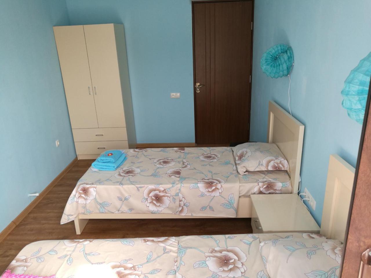 Agora Appartamento Tbilisi Esterno foto
