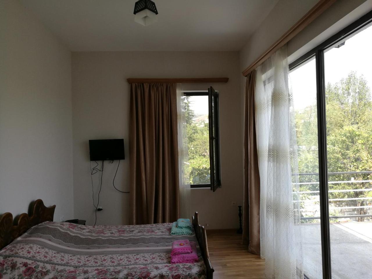 Agora Appartamento Tbilisi Esterno foto