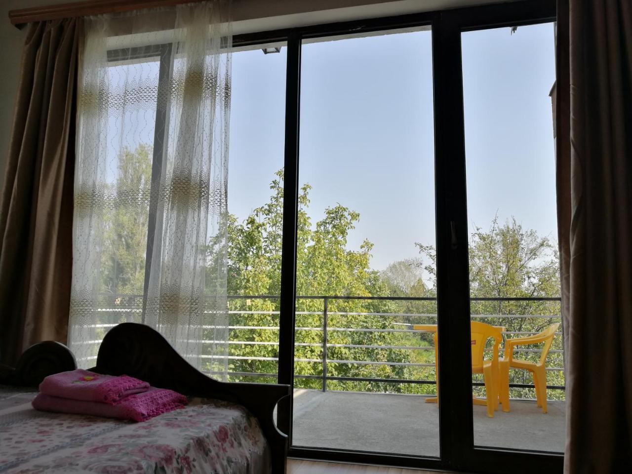 Agora Appartamento Tbilisi Esterno foto